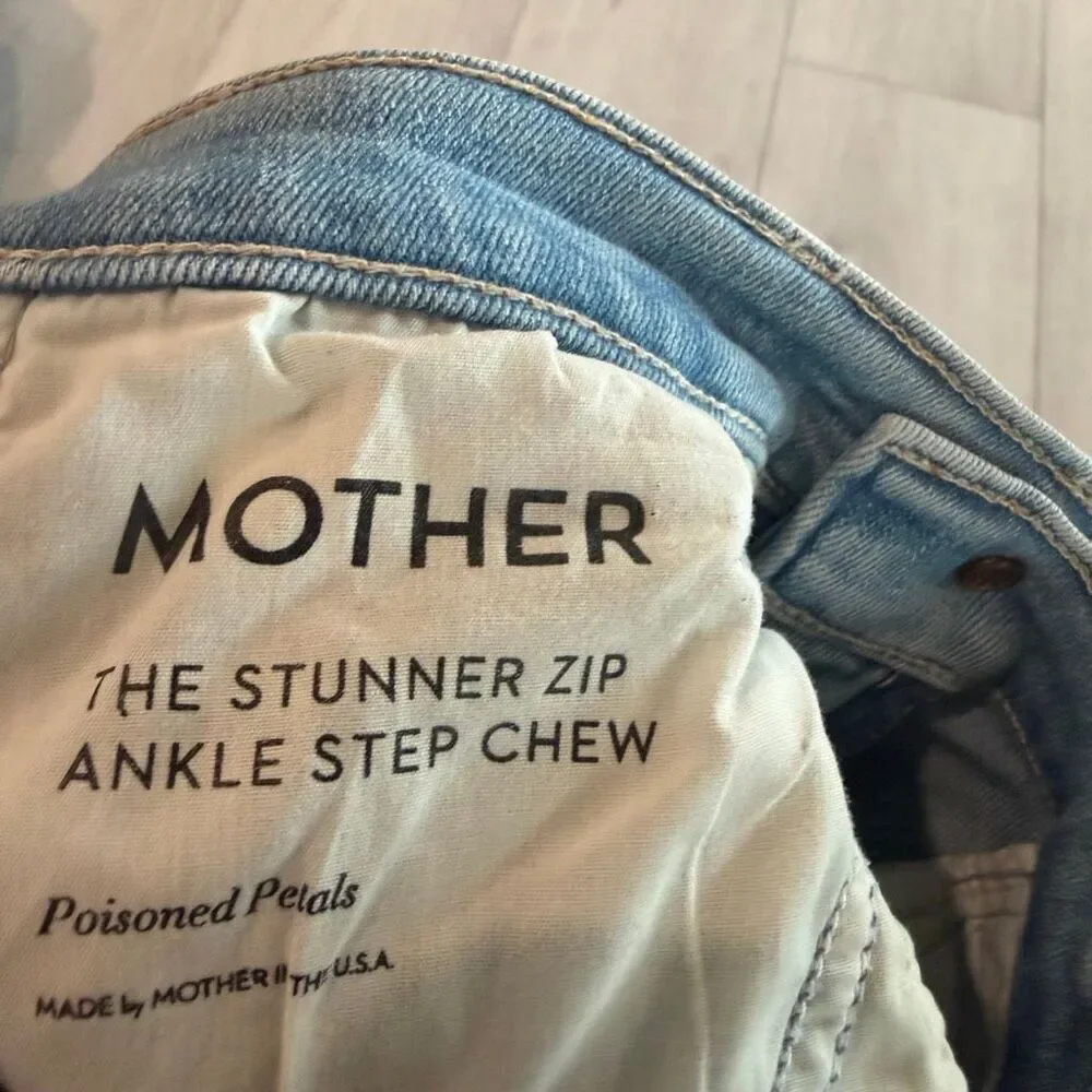 Mother the stunner zip ankle step chew woman jeans size 27